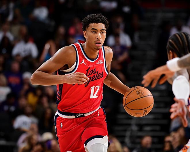 也不是无人可用啊！快船后场新星直接打出了生涯最佳之战？