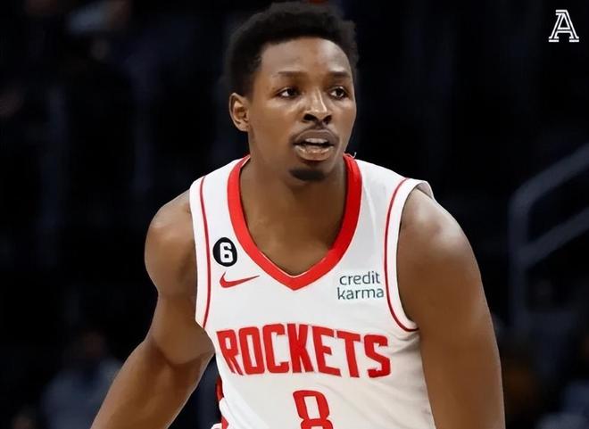 乌度卡三卧底调整真辣眼！放弃五小上申京，不包夹小卡，弃谢泼德