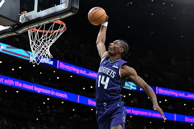 可惜被快船耽误了两年，否则黄蜂内线新星的作用可能会更加突出？