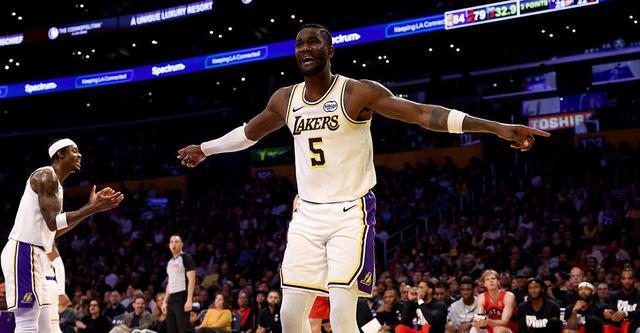 10中10贡献25+13！艾顿：感谢队友为我创造轻松得分机会