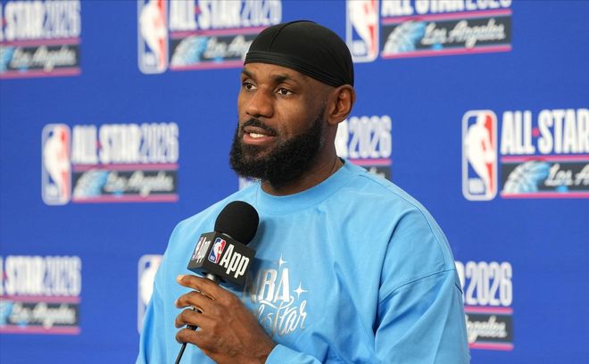 詹姆斯今夏何去何从？字母哥再次横跳，库里正式表态