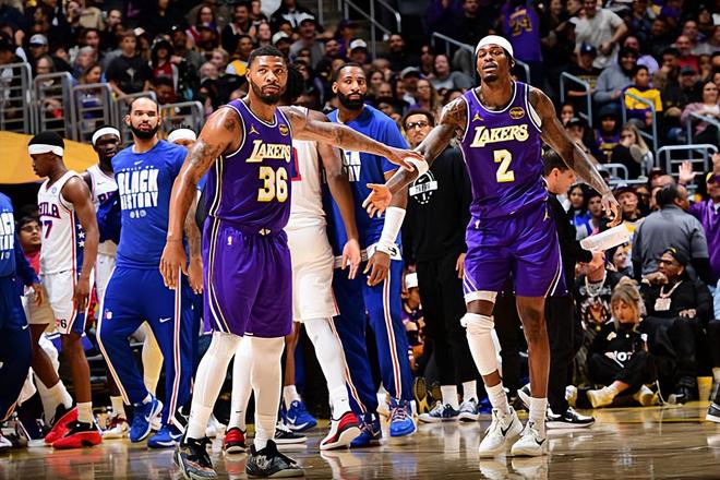 锋线大将受到了犯规次数的影响，否则湖人可能会赢得更加轻松？