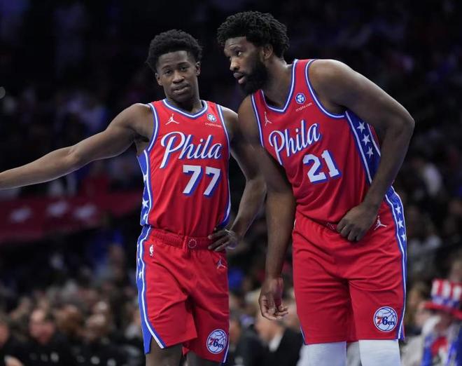 76人被逆转！米切尔13+9莫布里准绝杀，恩比德33分12罚，泰森39+5