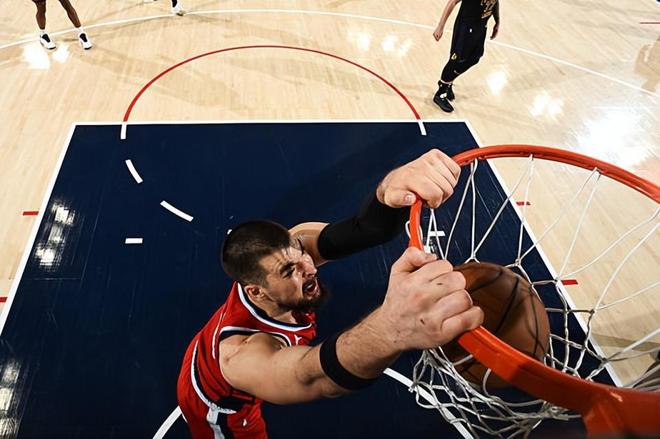 打出大号两双数据！内线支柱在快船的地位依然是不可替代的？