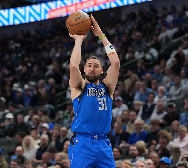 西部排名又变了：湖人爆冷输球，勇士三喜临门，2队排名互换