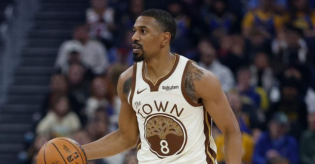 科尔：梅尔顿能突善投 今晚引领全队打出了侵略性