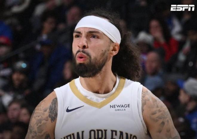 Shams：尼克斯送出达伦-特里、两次轮和现金，从鹈鹕换来阿尔瓦拉多