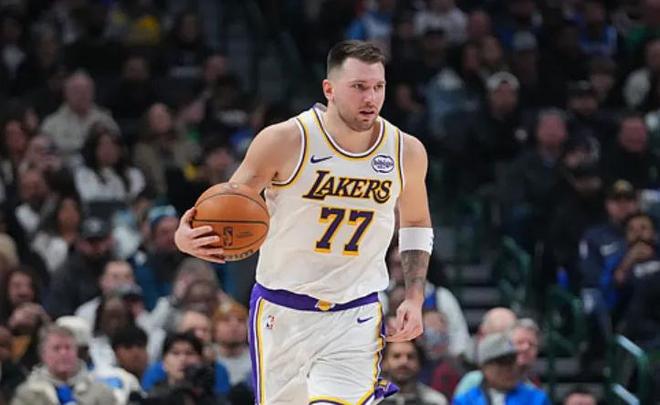 湖人2将蜕变太关键！八村垒协防效果拉满，东契奇合理却防守积极