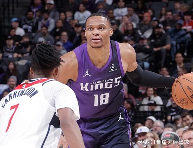 完胜！威少26分+6三分，小萨13+6湖人旧将爆发，德罗赞两人起冲突