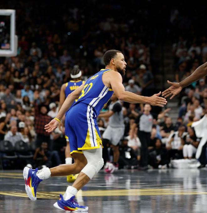 华子缺阵兰德尔27+9+6，库里复出39分难救主，森林狼5连斩勇士