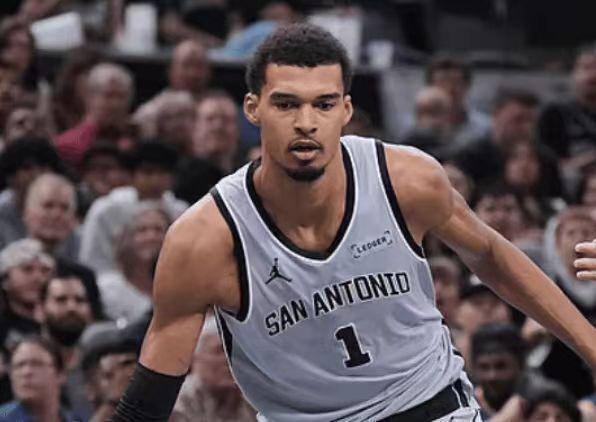 雷霆16分优势被追到半场仅领先3分 亚历山大12分文班复出切特受伤