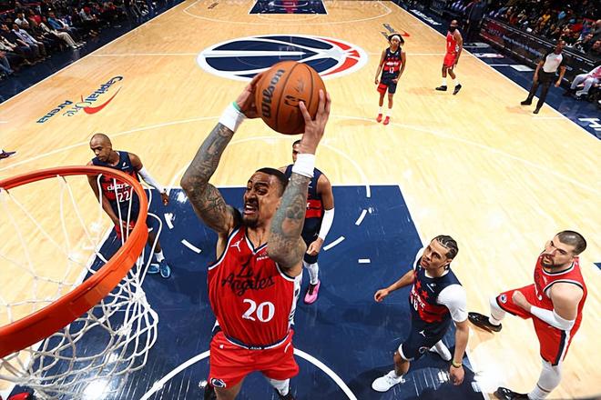 个人状态相当不错，可惜快船锋线大将还是得不到足够的出手机会？