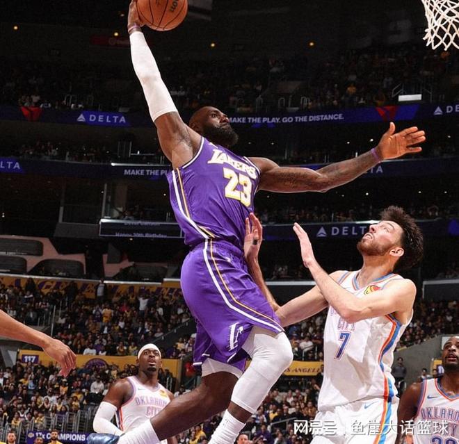 湖人110-119雷霆！里夫斯承认一事实，詹姆斯谈雷霆也把话挑明