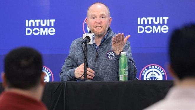 快船18战15胜最大受益人？总裁弗兰克续约4年：是他决定送走保罗