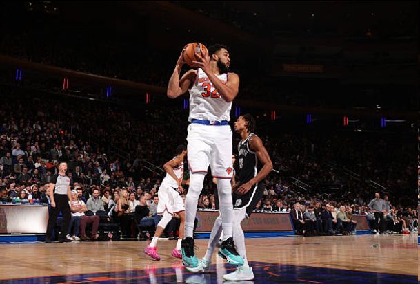 尼克斯54分大胜创多项神迹：队史单场最大净胜分+面对篮网13连胜