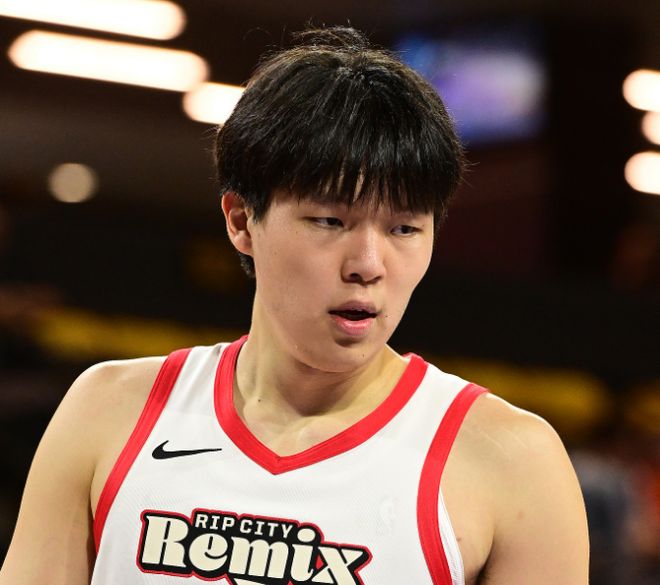 G联赛：杨瀚森21+9+3+3帽连中两记续命三分 混音惜败吞首败