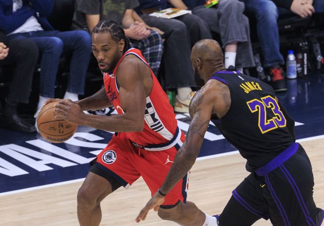 场均32分，带队12胜2负，真强！要这么打，那本赛季MVP或许该换人