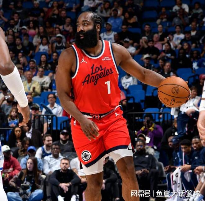 NBA最新排名！湖人三队争西部第三，快船继续掉队，76人喜上加喜