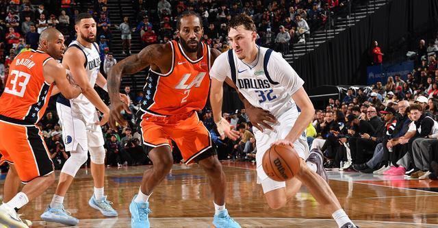 弗拉格新高35分伦纳德30+8 独行侠客场险胜快船