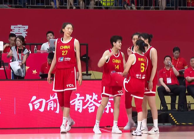 又美又能打！中国女篮锋线悍将，15分钟砍11分，完全顶替了李梦