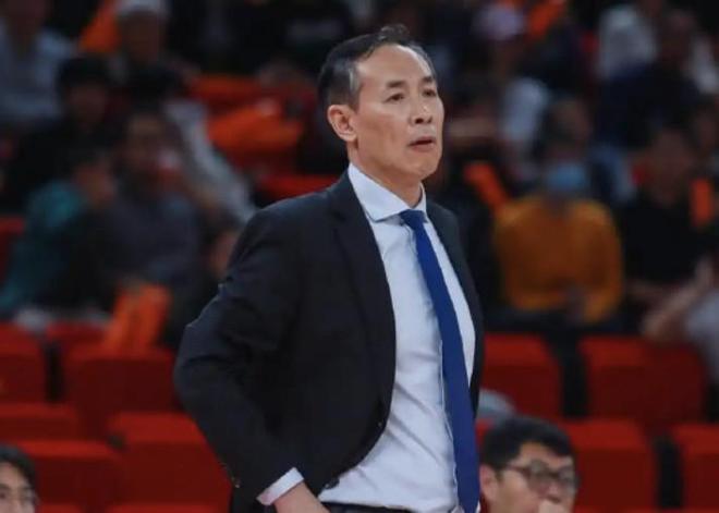 许利民谈麦基加盟：如何发挥他的优势是摆在教练组面前的问题