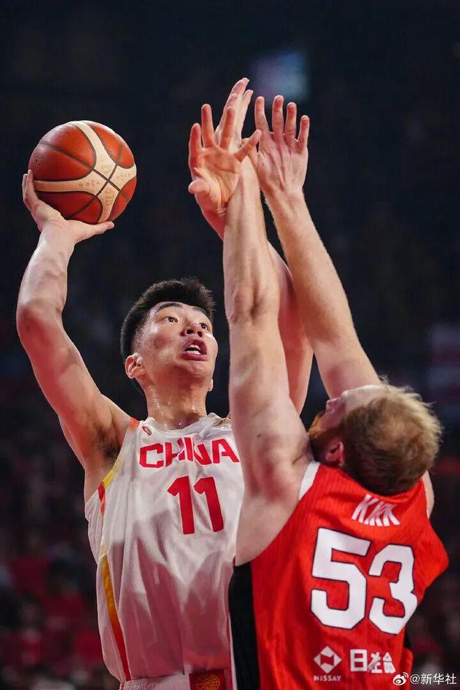 绝地反击！中国男篮客场战胜日本队，取得小组赛首胜