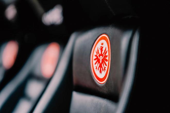 官方：因球迷多起违规行为，法兰克福被德国足协重罚44.02万欧