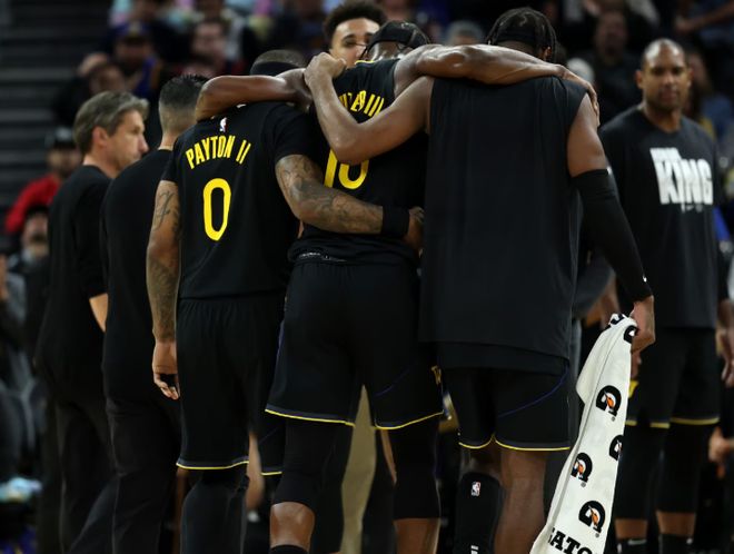 吉米·巴特勒赛季报销