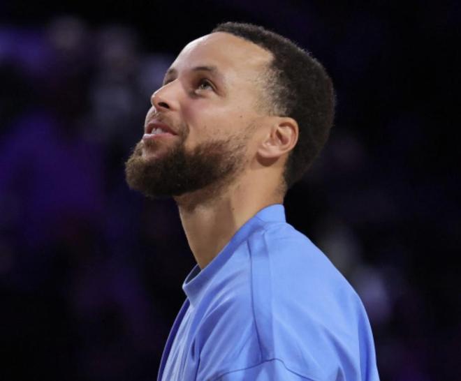 库里否认退役传闻：我觉得那一天不会很快到来