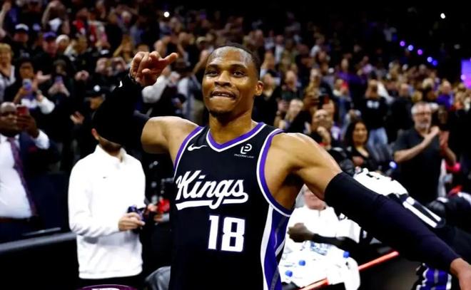 再见快船！三方史诗级交易方案，哈登联手爱德华兹，又要冲冠了？