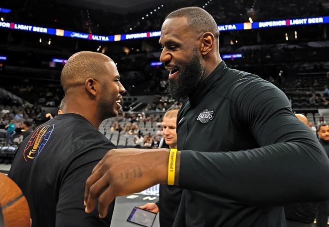 再见保罗！突然要被裁！NBA只是生意场，但你们确实不配总冠军