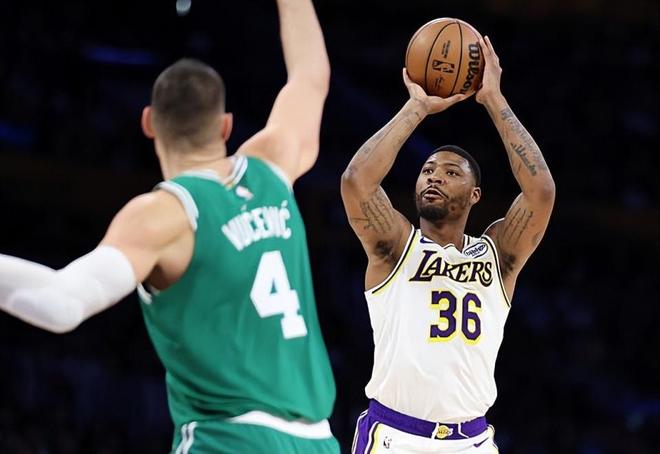 面对老东家手感全无，湖人后场大闸的稳定性实在是太差了一些？