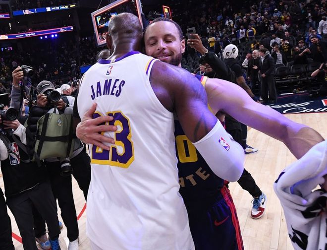 ESPN记者：库里知道一定会有超巨加盟勇士，不是字母哥就是詹姆斯