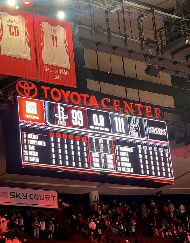 队记：火箭吞下了自己种的苦果，马刺后卫在申京面前大显身手