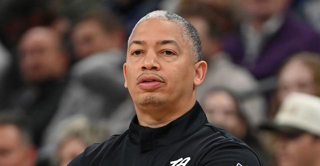 卢指导：我们在攻防两端态度都不对 被对手打得落花流水