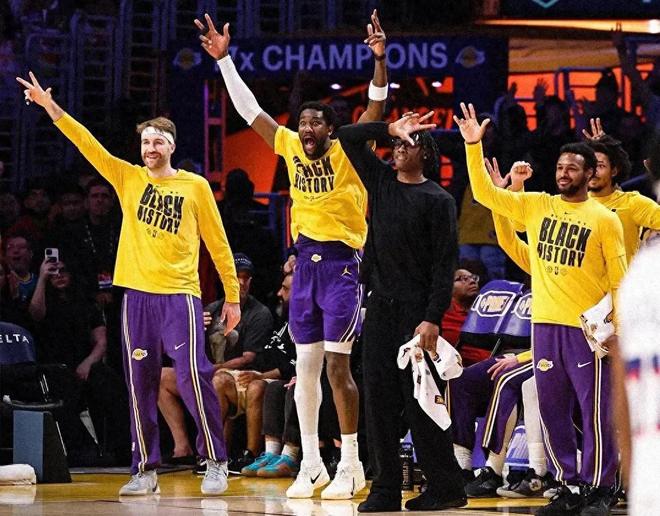 一场115-119给湖人送上大礼！前4有戏，佩林卡补强一条路走到底