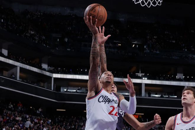 作为为数不多有持球能力的球员，快船侧翼新星还得更加自信一些？