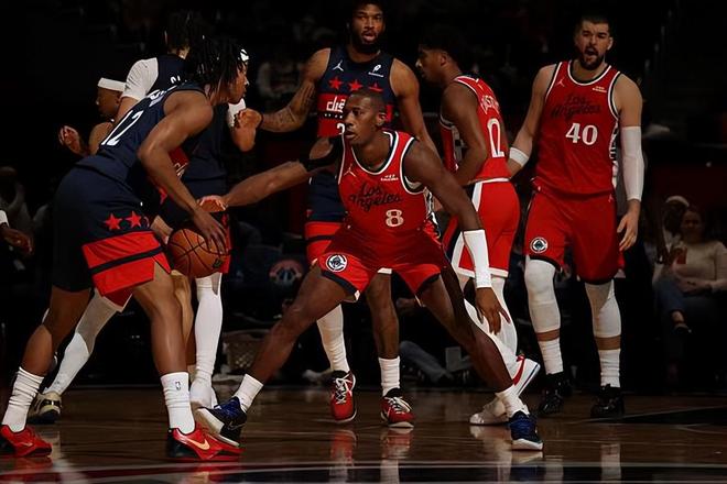 不愧是哈登的好搭档！快船后场大闸在各方面的作用都非常突出？