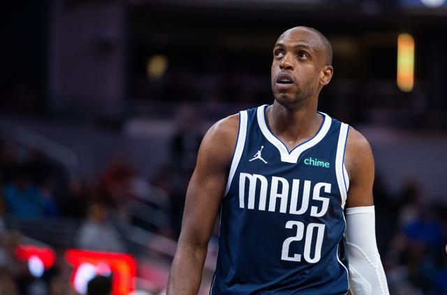 “那个男人”要被买断了？ 火箭有可能签下米德尔顿吗？