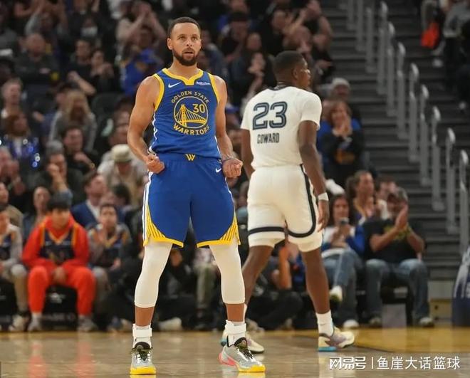 勇士131-118灰熊！庫明加2點讓科爾滿意，庫里賽后一番表態(tài)成關(guān)鍵