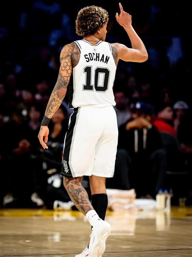 场均下降7分！整整4年啊，马刺正式放弃培养，再见9号秀