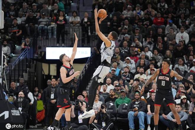 马刺完爆火箭太扎心！同处冲冠组却不是一个档次的球队