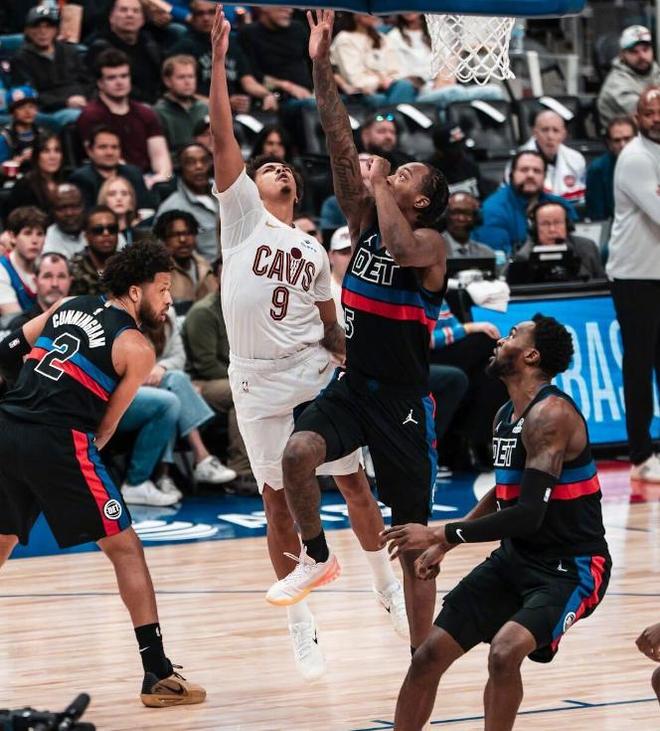 坎寧安準三雙完爆哈登替身，杜倫33+16+3封蓋，活塞加時險勝騎士