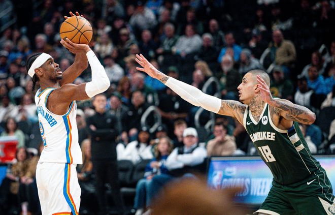 轰40+11+7创纪录！亚历山大完压字母哥强到发紫 MVP概率已升至75%