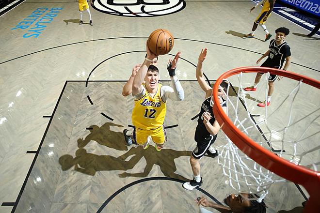 锋线新星难得状态回暖，但湖人的对手毕竟是实力有限的篮网？