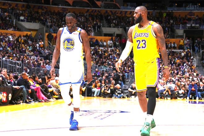 湖人105-99击败勇士，詹姆斯一战创4大NBA神迹，肯纳德首秀惊艳