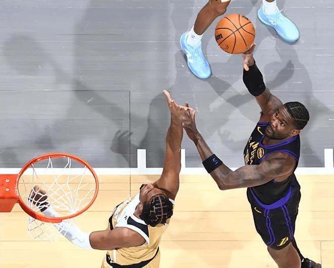 湖人大胜奇才！三核轰85分，替补各将齐发挥，雷迪克用人辣眼！