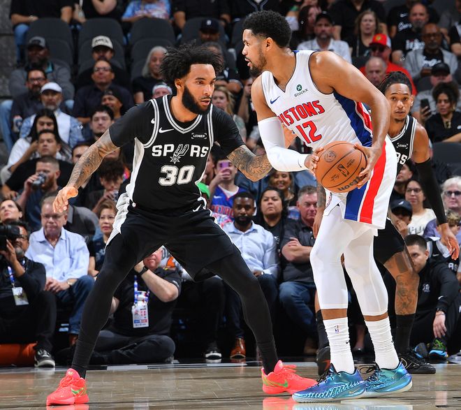 38+16+5帽還0失誤！文班亞馬再顯頂級天賦刷紀錄 馬刺近14戰13勝