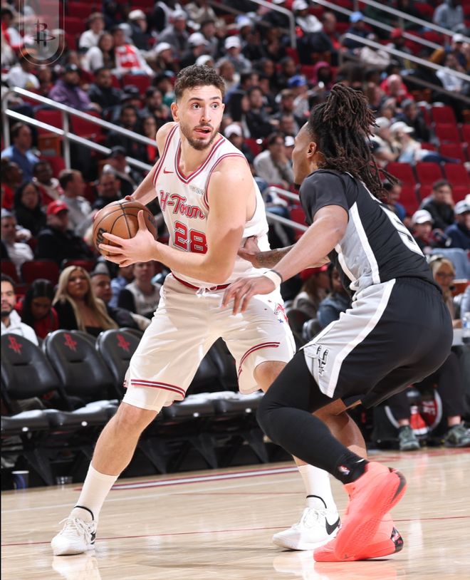 休媒炮轰乌度卡执教最差1战！火箭欲引进庄神减压申京 谁沦筹码？