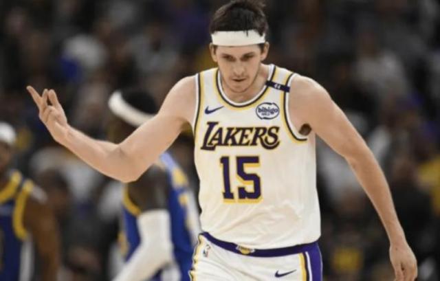 5年2.4億頂薪留人？里夫斯給湖人帶來甜蜜煩惱